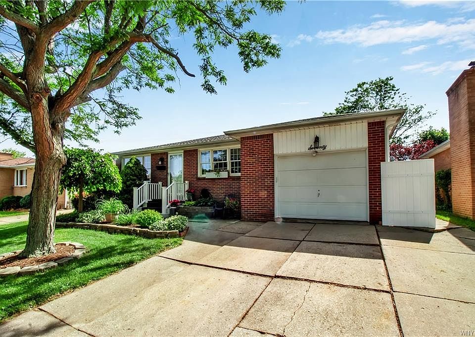1st image of 70 Leni Ln