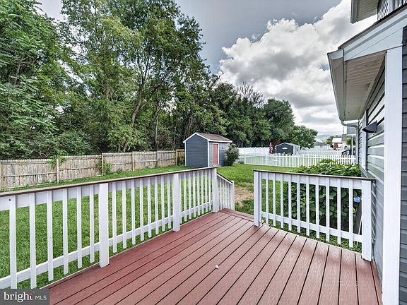 3rd image of 275 Fairview Rd