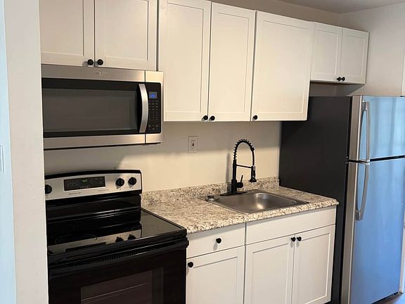 3rd image of 3415 Spring Glen Rd #B