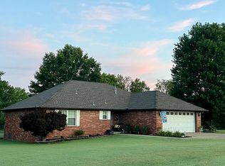 202 W Calista Dr, Tahlequah, OK 74464