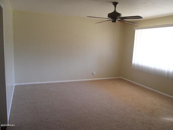 5th image of 1806 S Parkside Dr