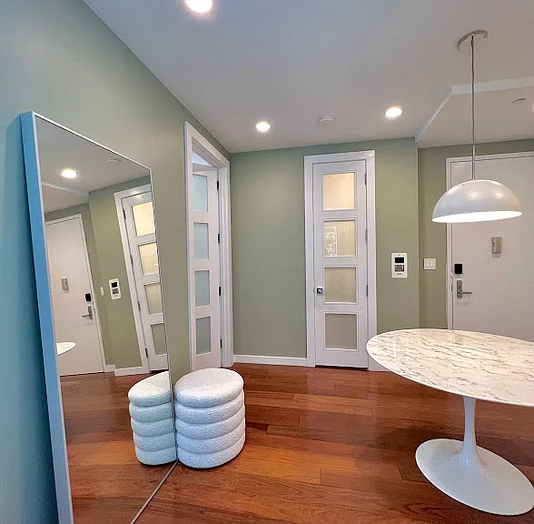 148 E 19th St #2C — Photo 3