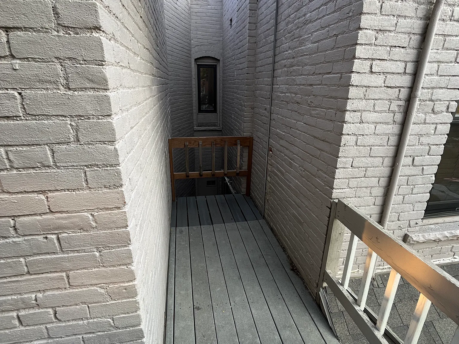 1310 Corona St — Photo 4