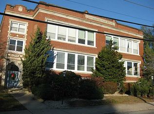 15 Curtis St APT 102, Cranston, RI 02920