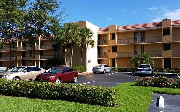 2nd image of 5812 Coral Lake Dr #112
