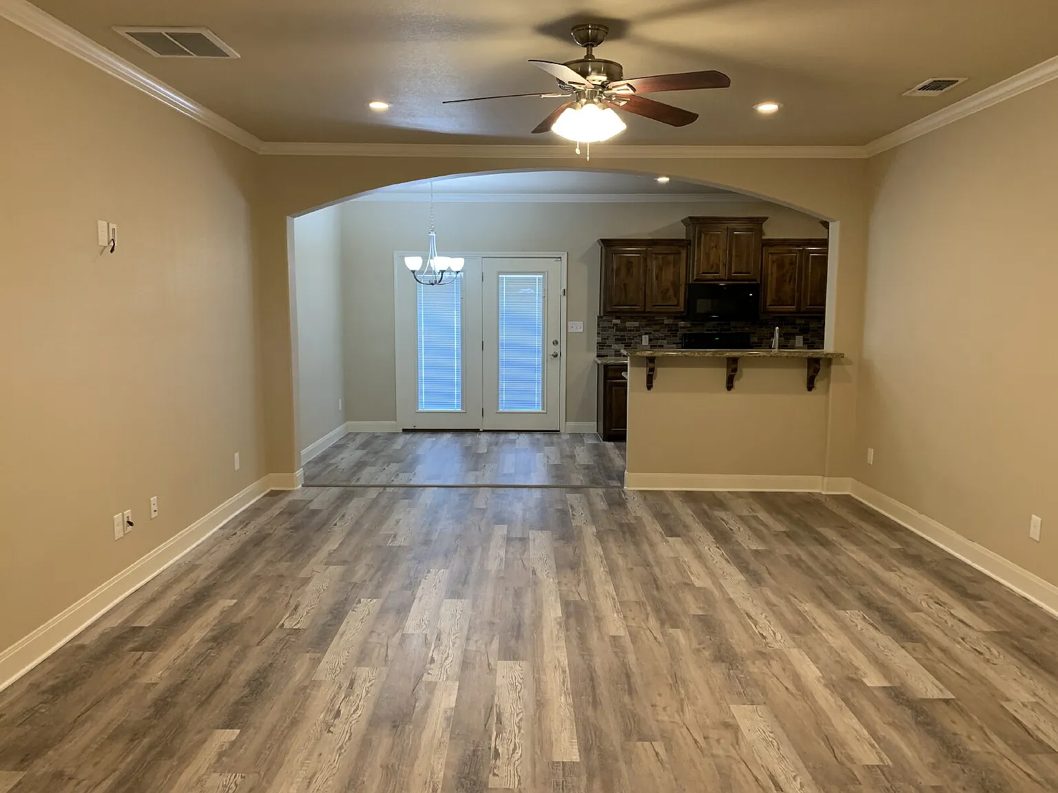 3 bed, 2.0 bath, 1536 sqft, $1,700 — Photo 4