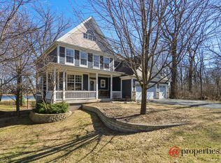 995 Vineyard Dr, Gurnee, IL 60031