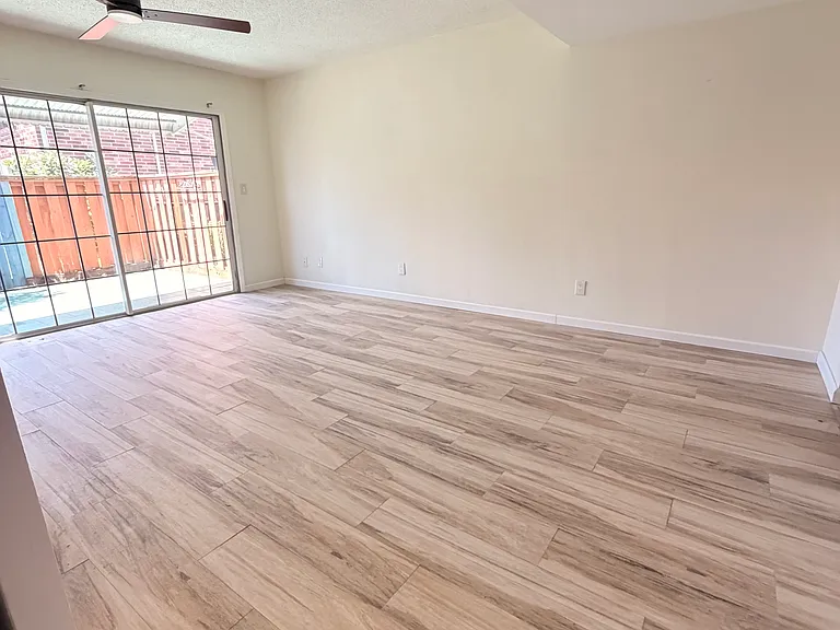 2200 S Palmetto Ave #D3 — Photo 4