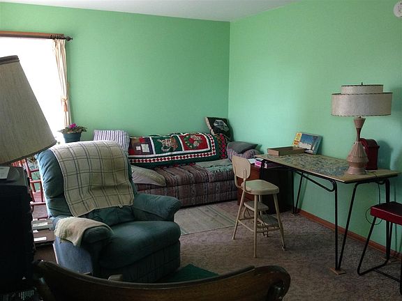 4th image of 504 Roosevelt Ave