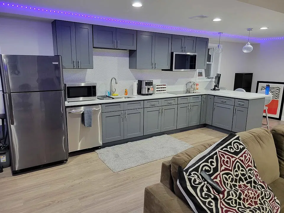 Studio, 600 sqft, $1,800 — Photo 2