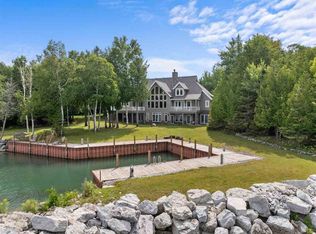 35685 S Charles Rd, Drummond Island, MI 49726