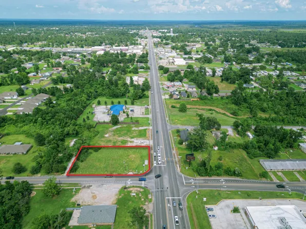 1236 Sam Houston Jones Pkwy, Lake Charles, LA 70611