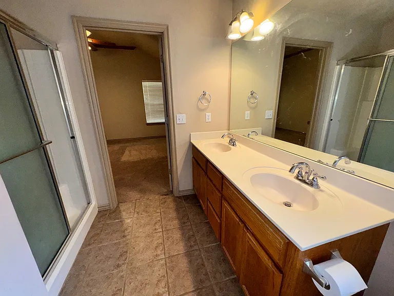 1424 Teakwood Dr — Photo 17