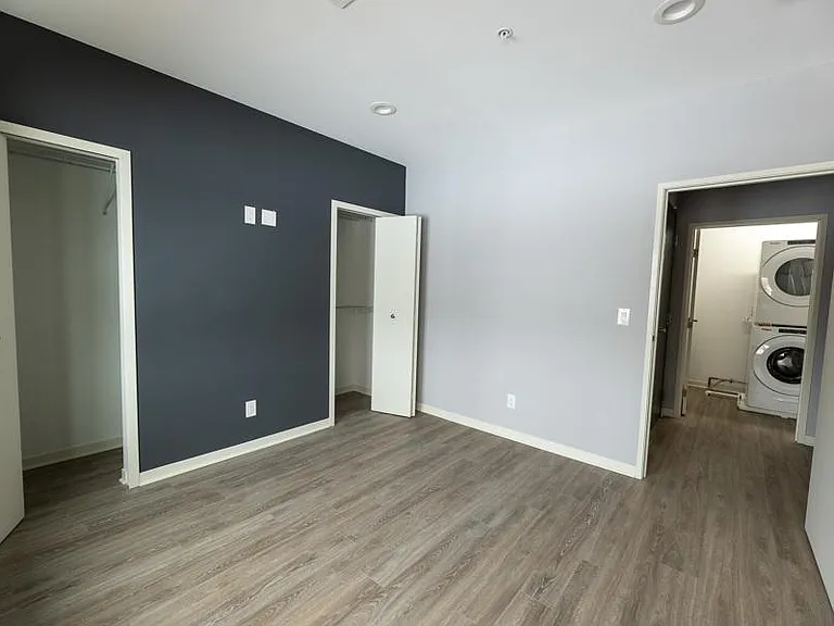 22241 Michigan Ave — Photo 64