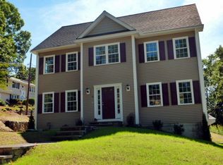 12 Wellesley Ave, Burlington, MA 01803