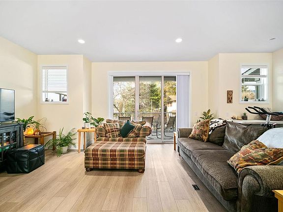 5th image of 1275 Brookside Ave #1-6