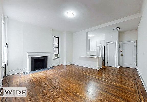 2nd image of 106 E 81st St APT 5D