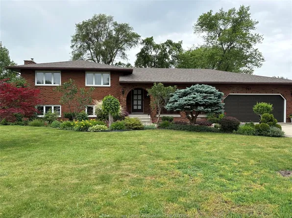 781 Bedford St, Windsor, ON N9G 1H3