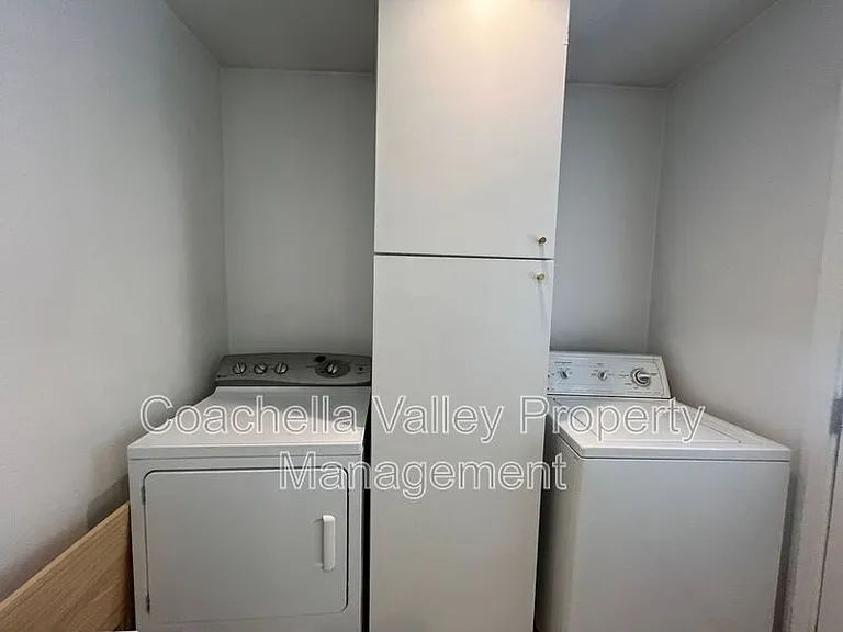 2960 N Cypress Rd — Photo 9