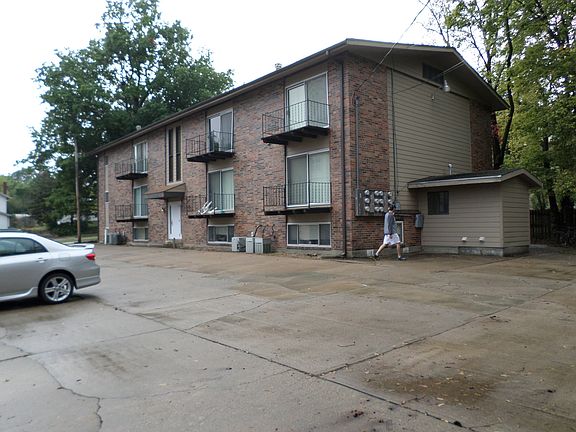 2nd image of 1620 Fairchild Ave APT 10