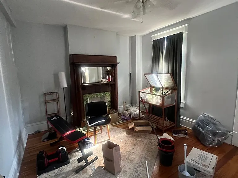 390 E Whittier St — Photo 9