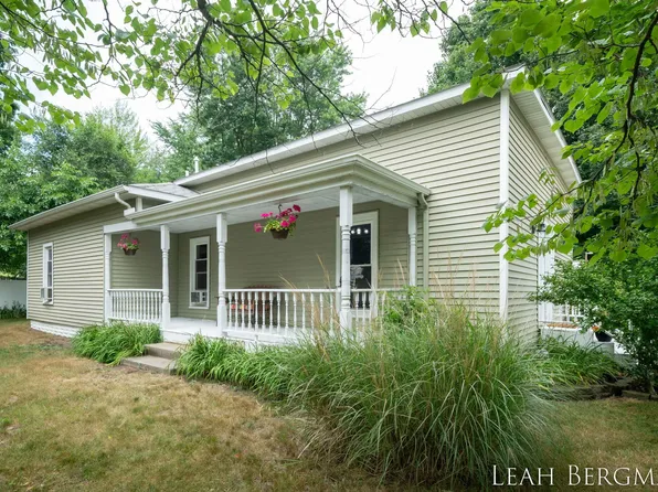 17183 Main St, Nunica, MI 49448