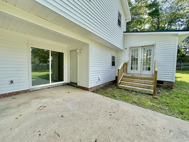 5651 Dodge Dr — Photo 31