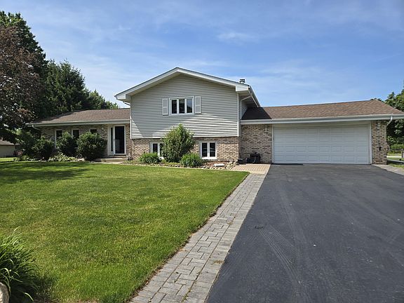 3rd image of 9134 Schafer Dr