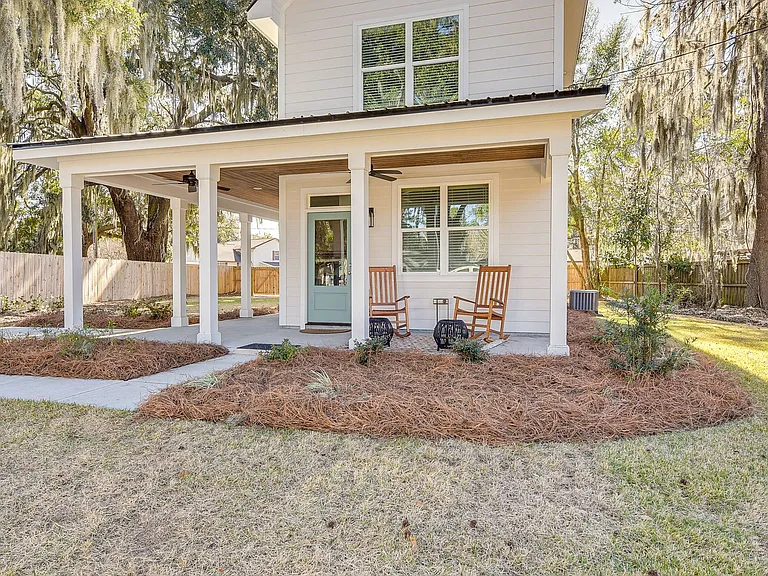 3105 Harris St — Photo 2
