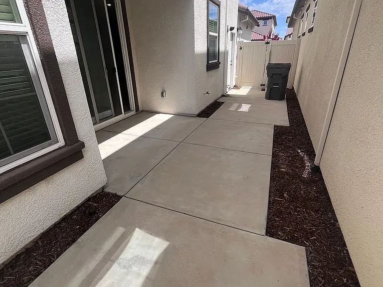 1021 Chapelhill Ln — Photo 14