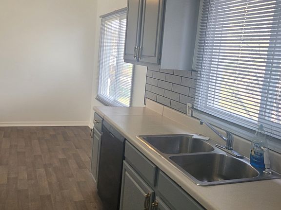 3rd image of 195 Highland Dr