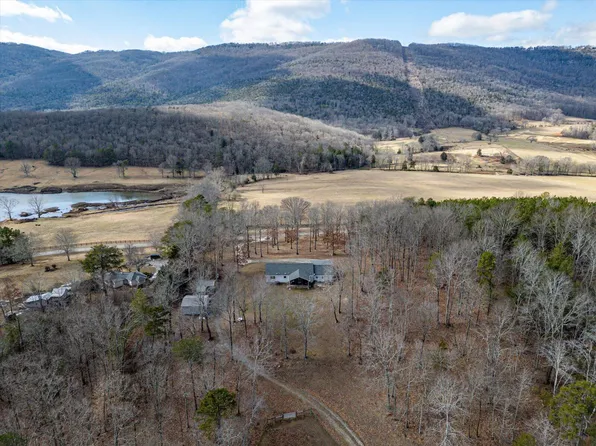 1541 Back Valley Rd, Chickamauga, GA 30707