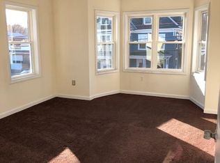 102 Main St APT 4, Pepperell, MA 01463