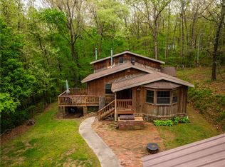 16184 Hickory Dr, Fayetteville, AR 72704