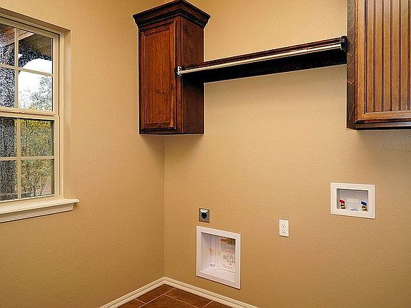 4th image of 16339 Timbers Dr