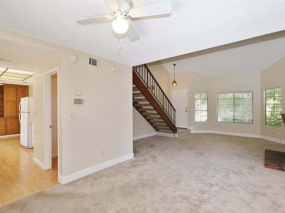 4th image of 2825 Morro Dr