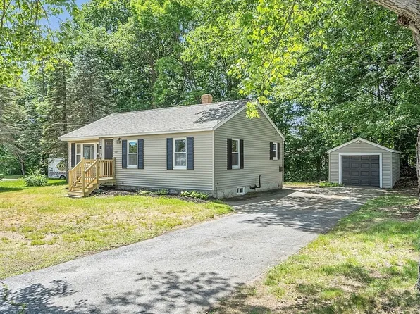 208 Ash St, Gardner, MA 01440