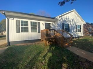 903 W Stokes St, China Grove, NC 28023