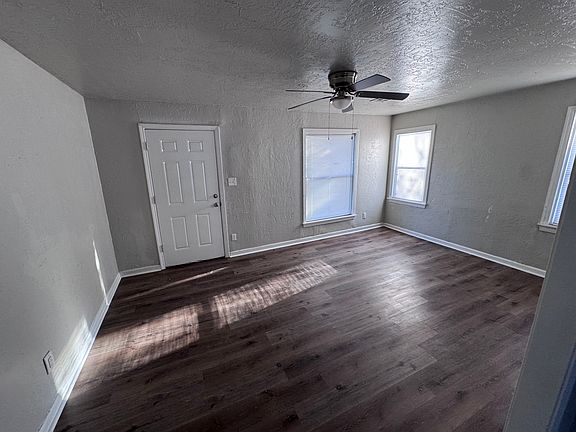 4th image of 1813 NW Lake Ave