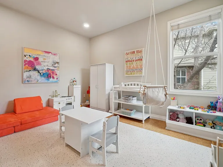 3940 Montclair Ln — Photo 23