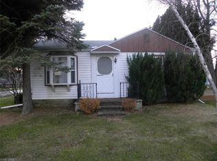 16 Pennsylvania Dr, Conneaut, OH 44030