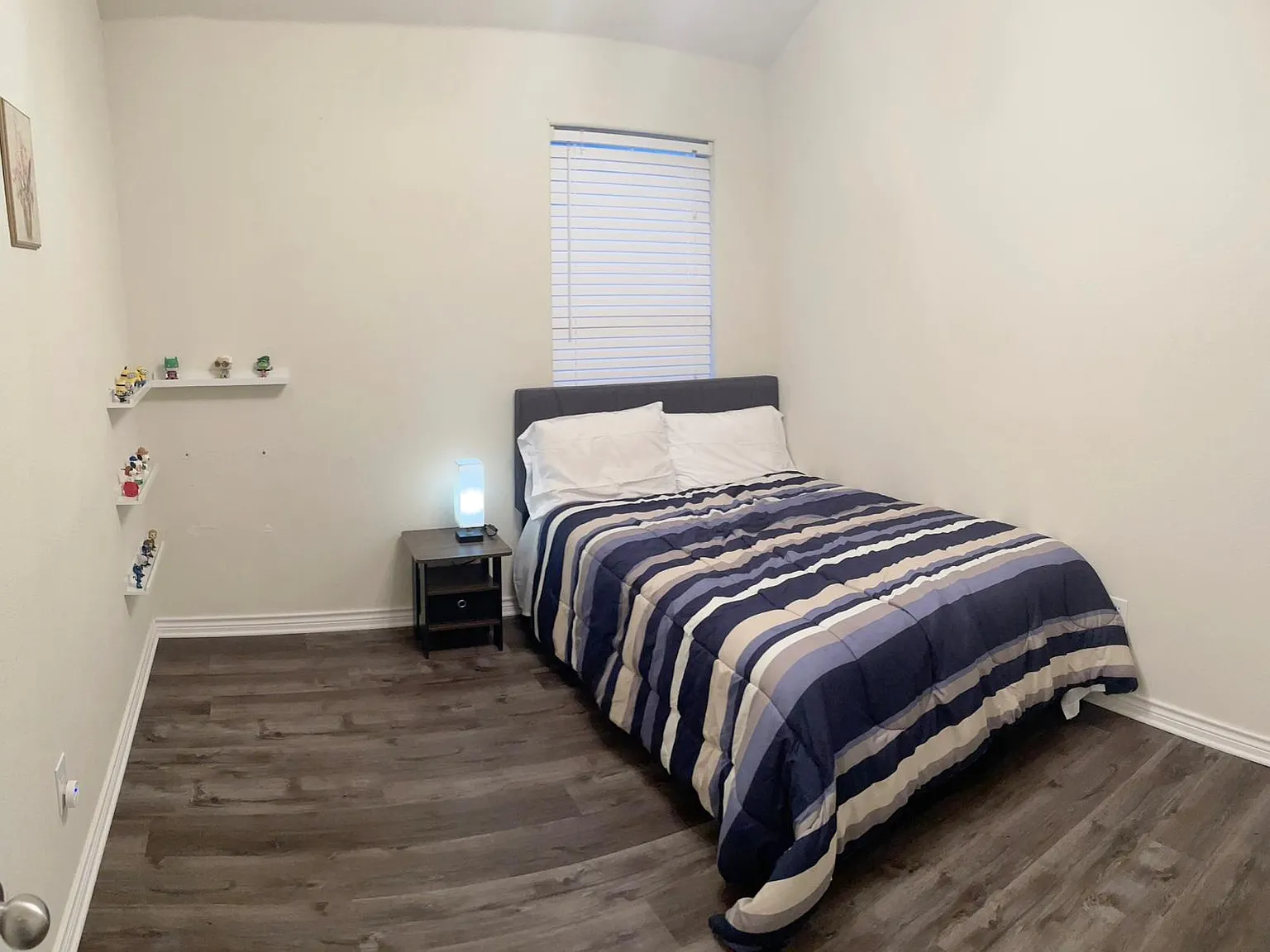 3 bed, 1816 sqft, $3,650 — Photo 3