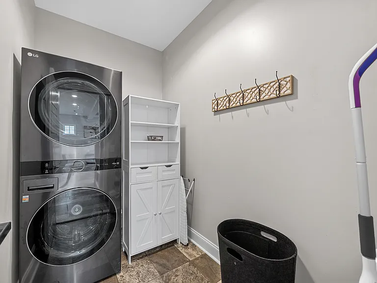 1147 Eagles View Dr — Photo 15