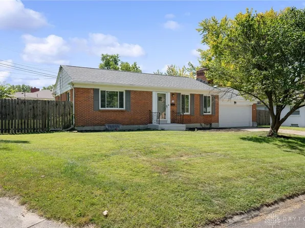 10 Wyngate Dr, Dayton, OH 45429