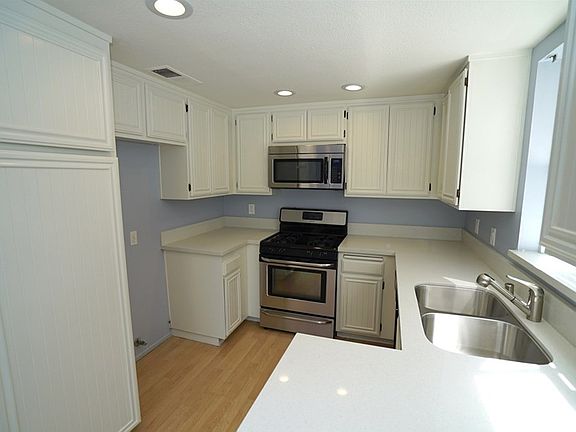 2nd image of 26957 Rainbow Glen Dr Unit 740