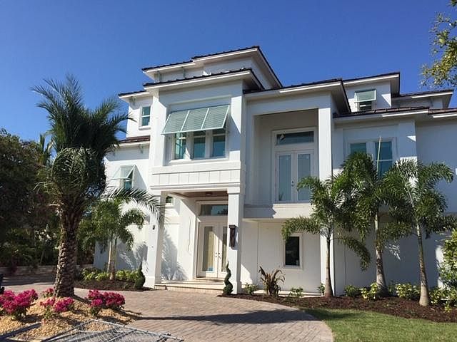 1st image of 1 Lands End Ln