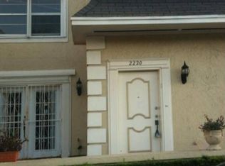 2220 NE 7th St, Hallandale Beach, FL 33009
