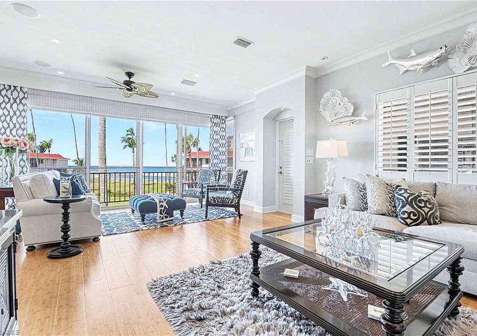 1st image of 2206 Gulf Shore BLVD N #G-2