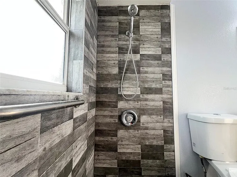 11340 Cardiff Dr — Photo 43