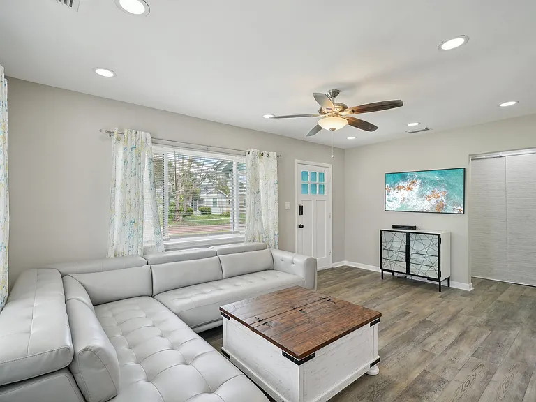 3750 2nd Ave N #1 — Photo 8